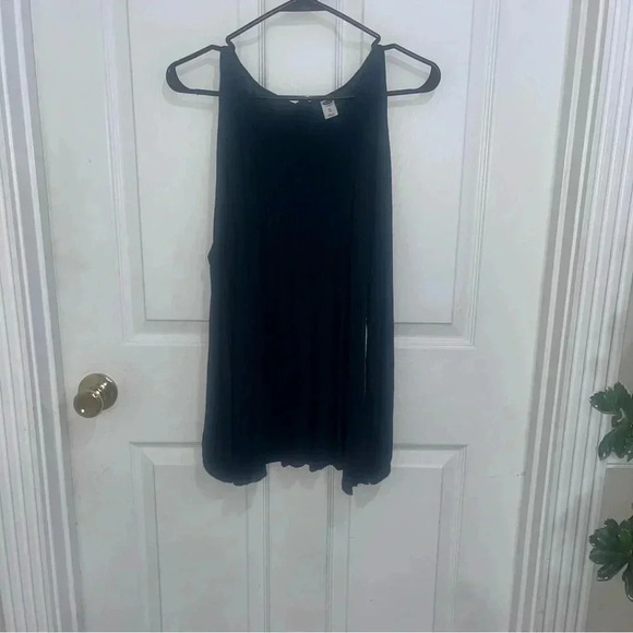 Old navy long sleeve top - Picture 1 of 6